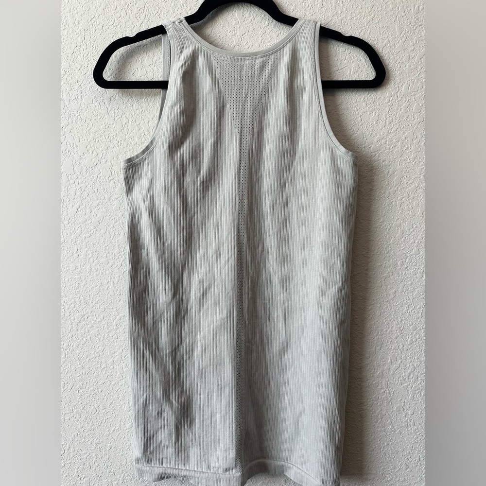 Athleta Sz L Pura Tank Top Ribbed Organic Cotton light Gray Seamless Fitted - Picture 4 of 6